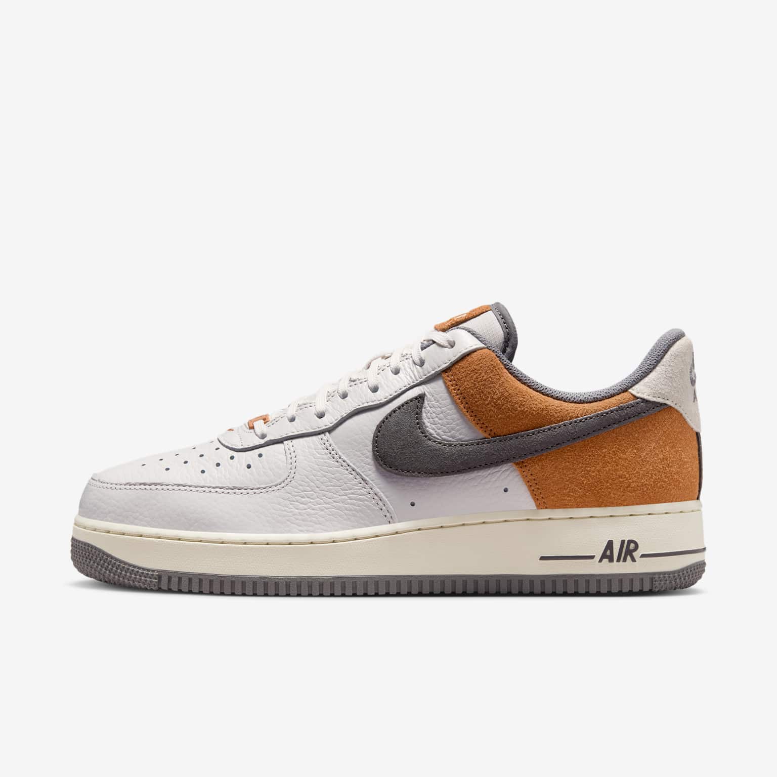 (image for) Nike Air Force 1 '07 LV8