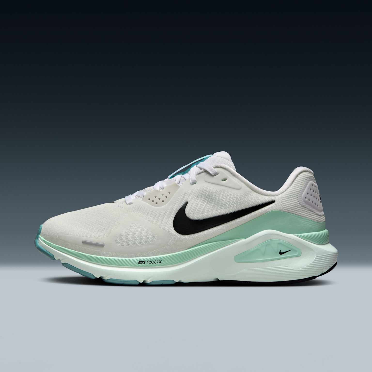 (image for) Nike Structure 26